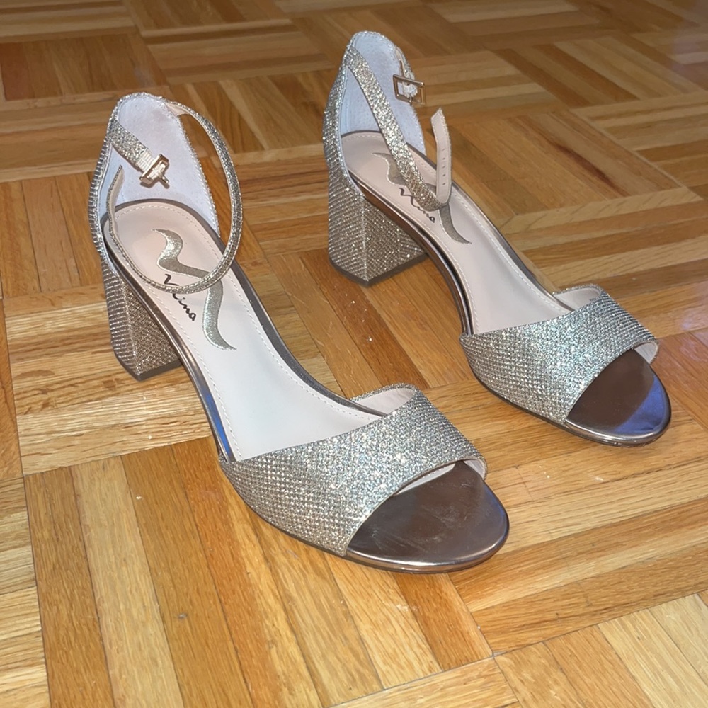 Gold shiny heels
